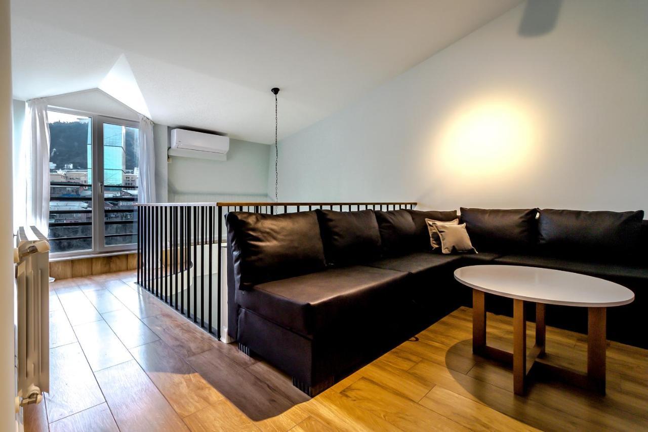Modern Apartment In Old Tbilisi Eksteriør billede