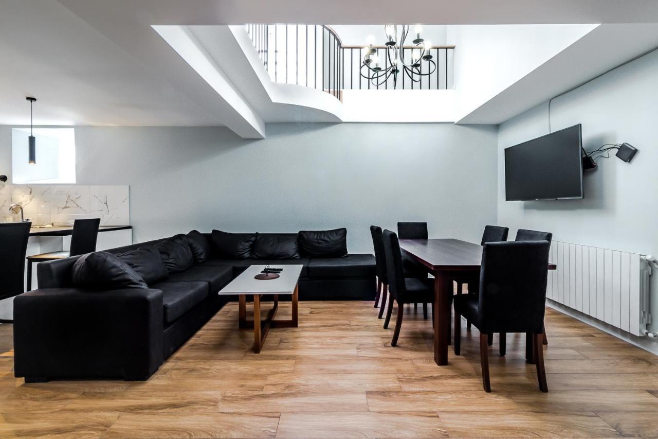 Modern Apartment In Old Tbilisi Eksteriør billede