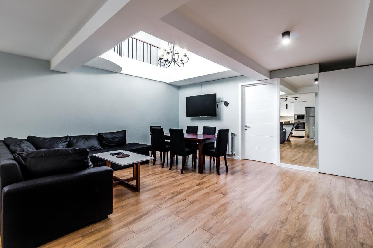 Modern Apartment In Old Tbilisi Eksteriør billede