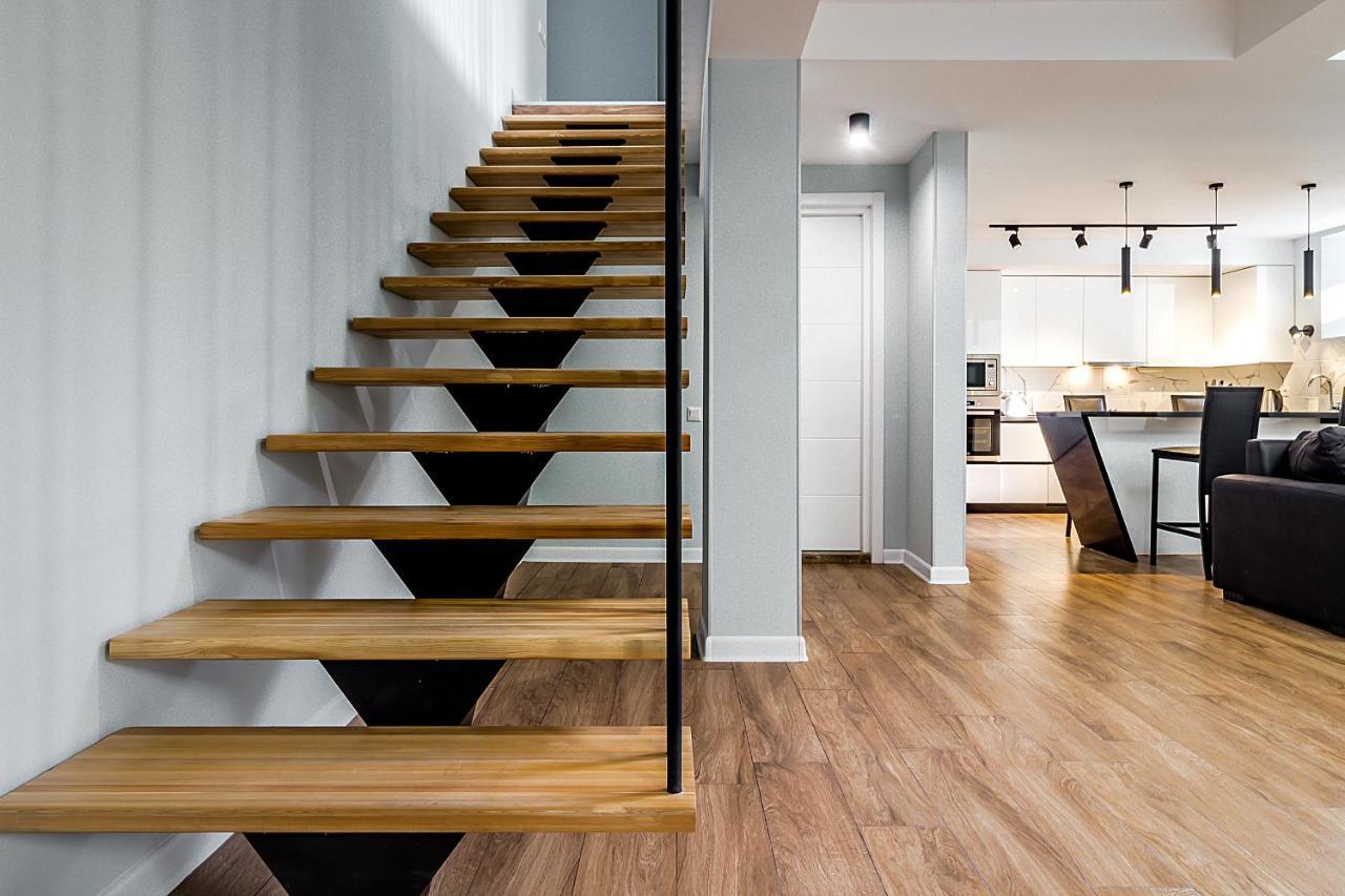 Modern Apartment In Old Tbilisi Eksteriør billede