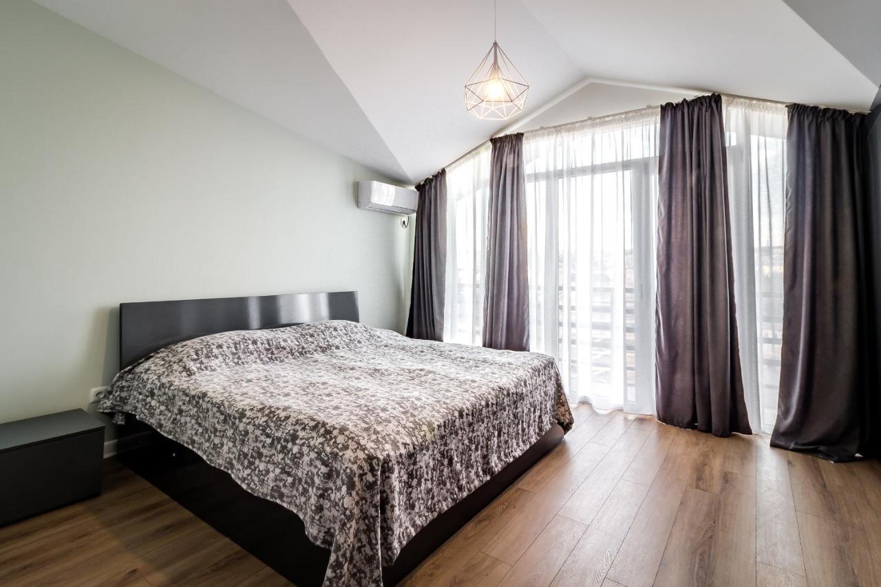 Modern Apartment In Old Tbilisi Eksteriør billede