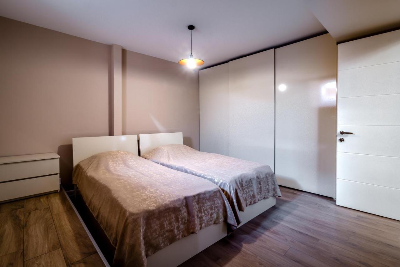 Modern Apartment In Old Tbilisi Eksteriør billede