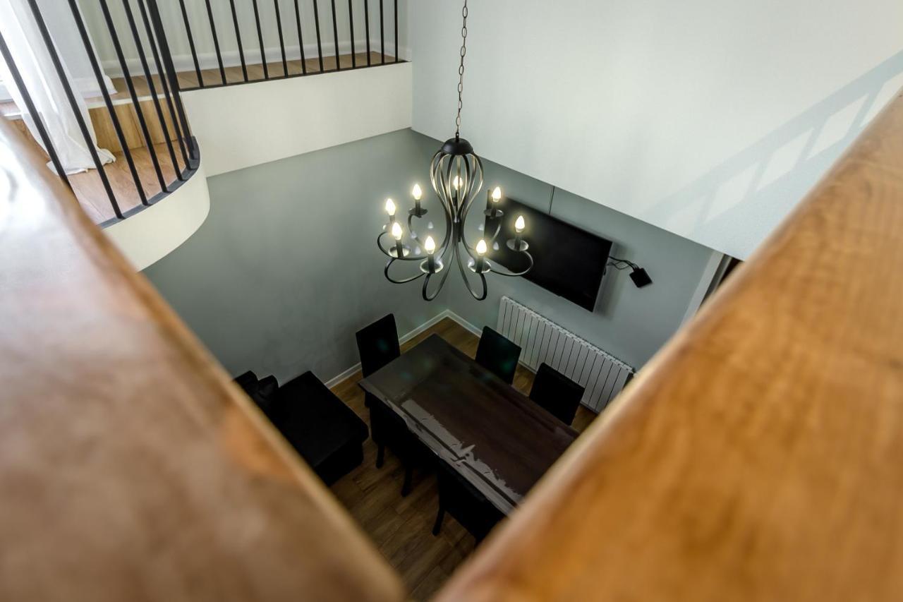 Modern Apartment In Old Tbilisi Eksteriør billede